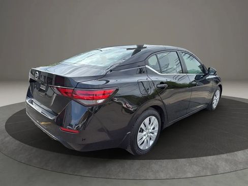 Used 2022 Nissan Sentra S image 5