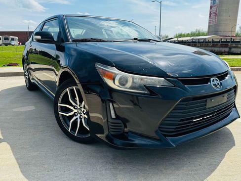 Used 2016 Scion tC image 3