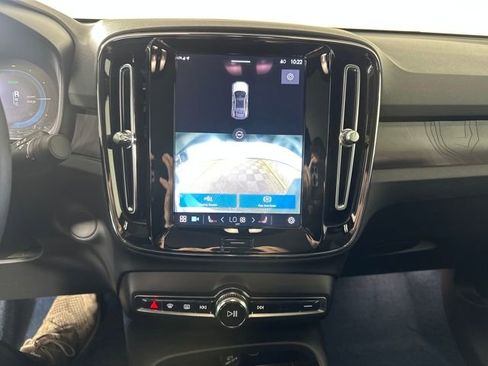 Used 2023 Volvo C40 P8 Recharge Plus image 21