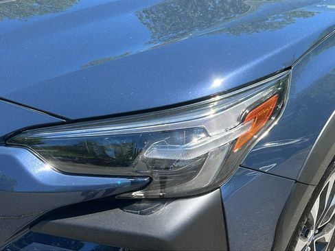 Used 2023 Subaru Outback Premium AWD/4WD image 9