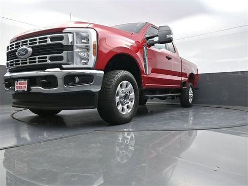Used 2024 Ford F250 XLT w/ Camper Package image 29