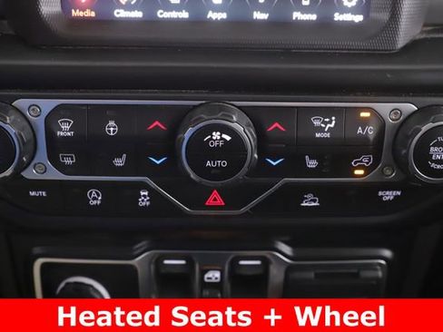 Used 2022 Jeep Wrangler Unlimited Sahara w/ Cold Weather Group AWD/4WD image 4