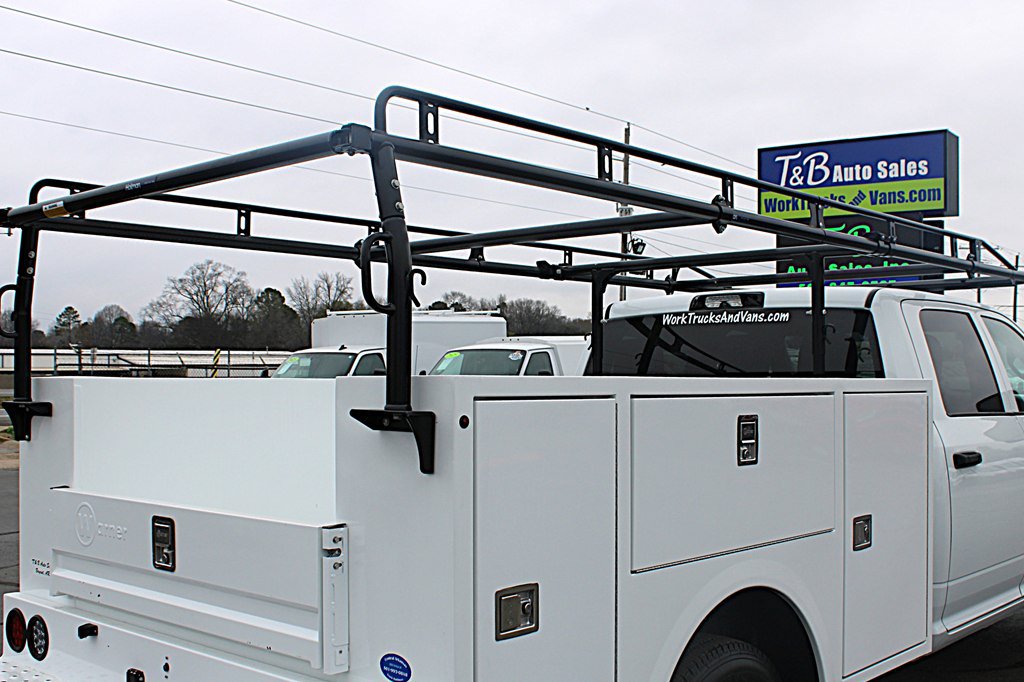 Used 2024 RAM 2500 Tradesman w/ Chrome Appearance Group RWD image 12
