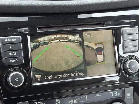 Used 2022 Nissan Rogue Sport SV w/ Technology Package image 17