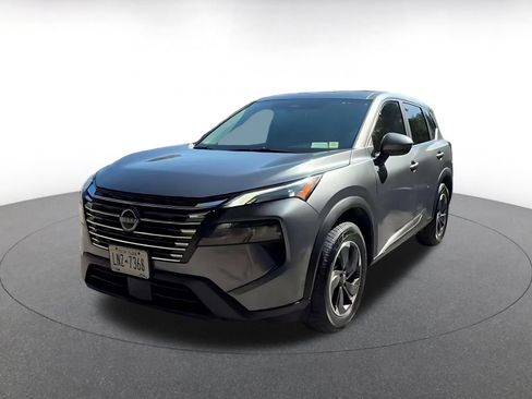 Used 2025 Nissan Rogue SV AWD/4WD image 6