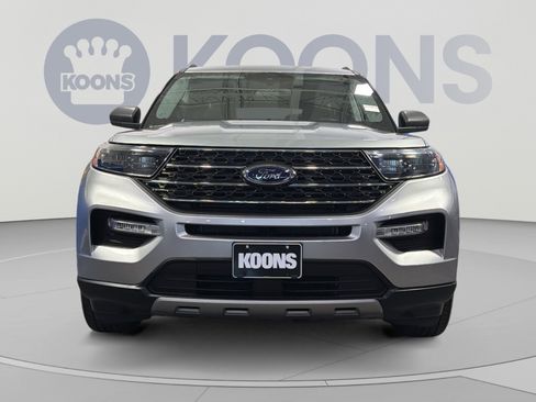 Used 2023 Ford Explorer XLT w/ Equipment Group 202A AWD/4WD image 11