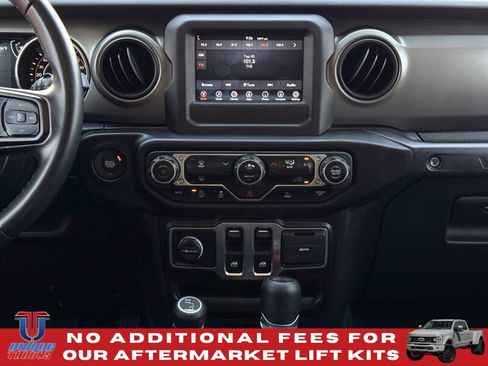 Used 2022 Jeep Wrangler Sport AWD/4WD image 31