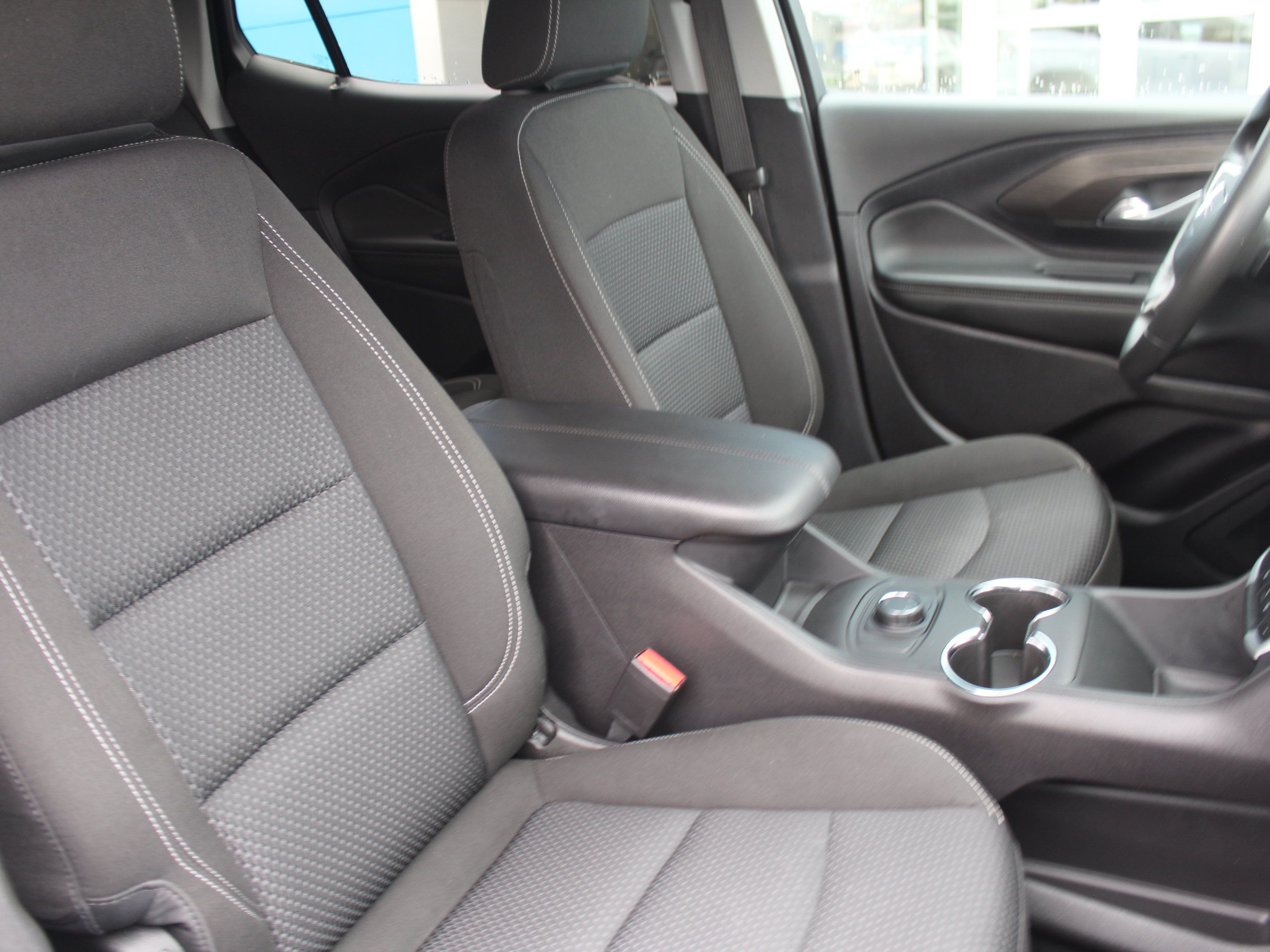 Used 2024 GMC Terrain SLE AWD/4WD image 28