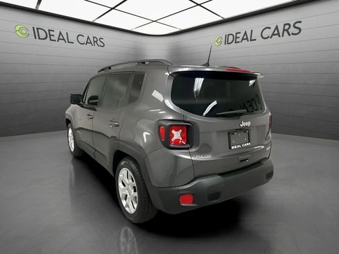 Used 2018 Jeep Renegade Latitude FWD image 7