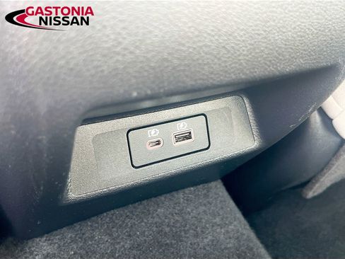 Used 2023 Nissan Altima 2.5 SV w/ SV Premium Package image 34