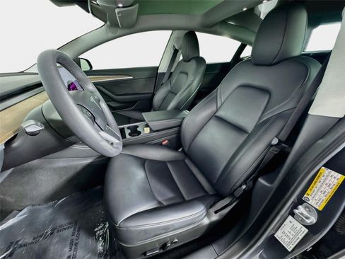 Used 2023 Tesla Model 3 Standard Range RWD image 10