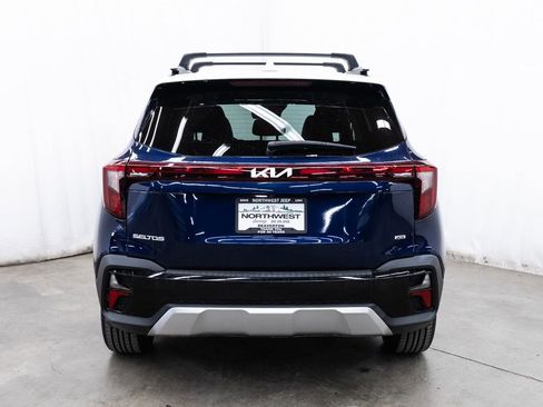 Used 2024 Kia Seltos S AWD/4WD image 5