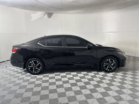 Certified 2024 Nissan Sentra SV FWD image 9