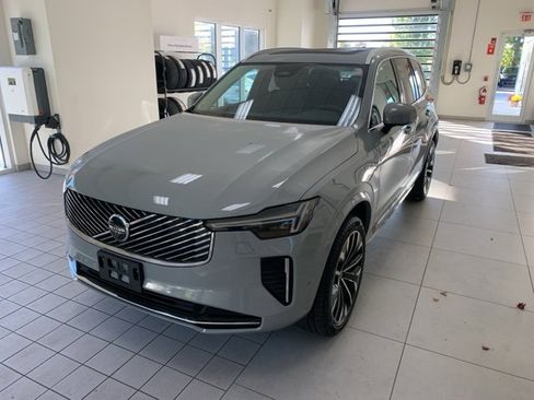 Used 2026 Volvo XC90 B6 Plus w/ Protection Package Premier image 1