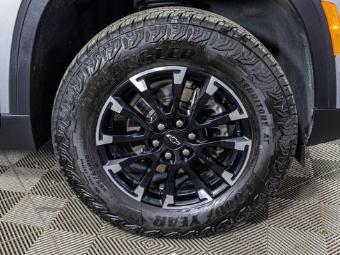 Used 2024 Chevrolet Traverse Z71 AWD/4WD image 50