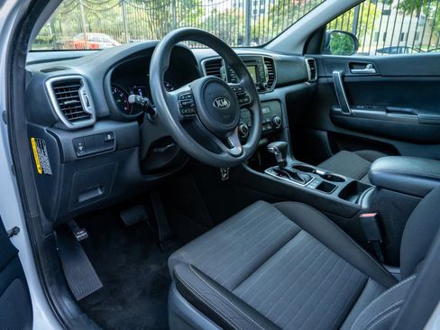 Used 2017 Kia Sportage LX w/ LX Popular Package AWD/4WD image 10