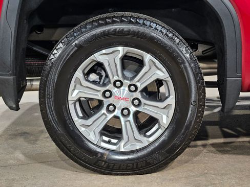 Used 2024 GMC Sierra 1500 SLT w/ SLT Convenience Package image 17