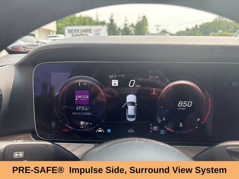 Used 2022 Mercedes-Benz E 350 4MATIC Sedan w/ Driver Assistance Package image 22