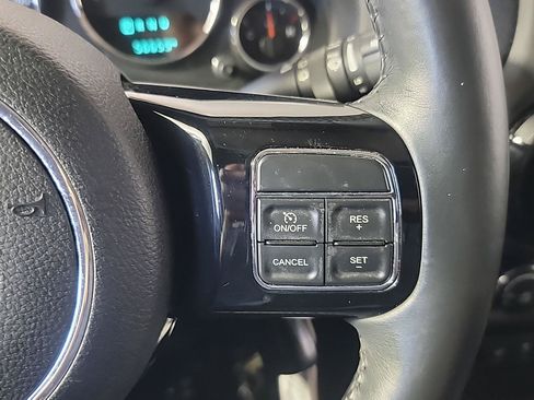 Used 2015 Jeep Wrangler Unlimited Sahara AWD/4WD image 22