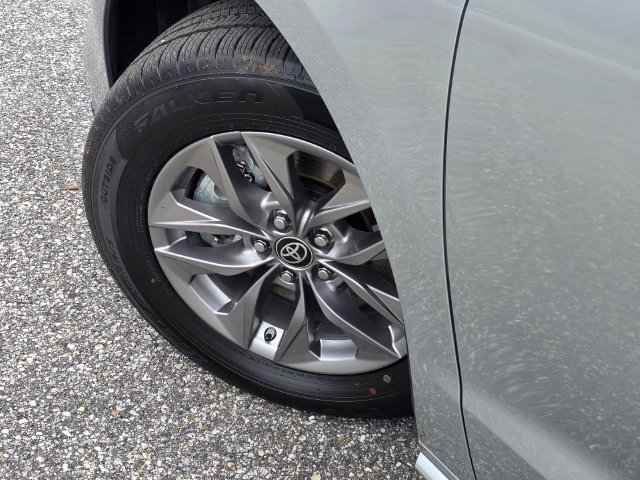 Certified 2023 Toyota Sienna XLE FWD image 37