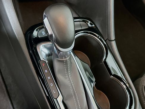 Used 2025 Buick Encore GX Preferred image 24