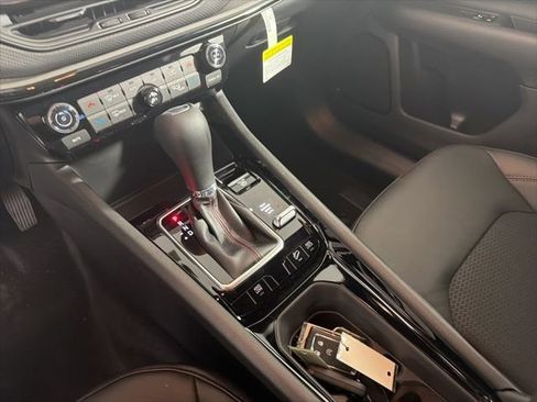 New 2026 Jeep Compass Trailhawk AWD/4WD image 18