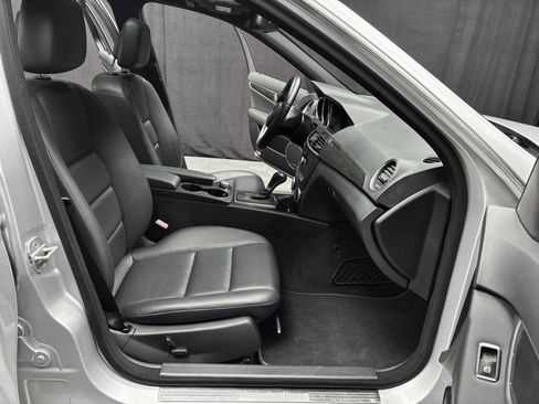 Used 2013 Mercedes-Benz C 300 Sport image 27