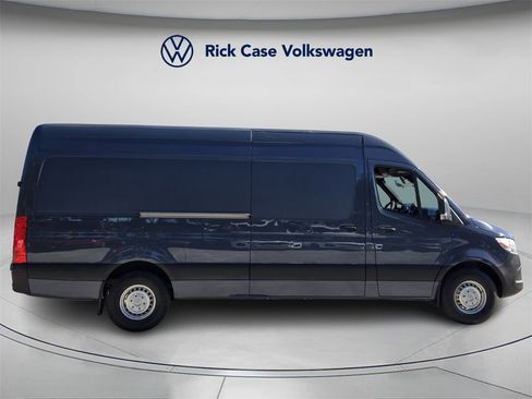 Used 2019 Mercedes-Benz Sprinter 170 image 3