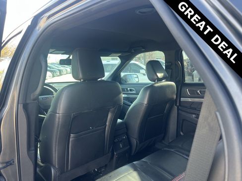 Used 2018 Ford Explorer Sport image 19
