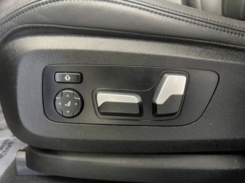 Used 2022 BMW X5 xDrive40i w/ Premium Package AWD/4WD image 21