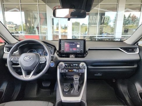Certified 2022 Toyota RAV4 XLE w/ Convenience Package AWD/4WD image 19