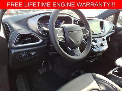 New 2027 Chrysler Pacifica Select w/ Family Tech Group FWD image 14