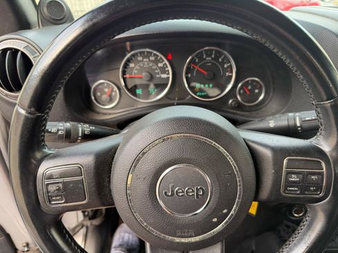 Used 2013 Jeep Wrangler Sport AWD/4WD image 14