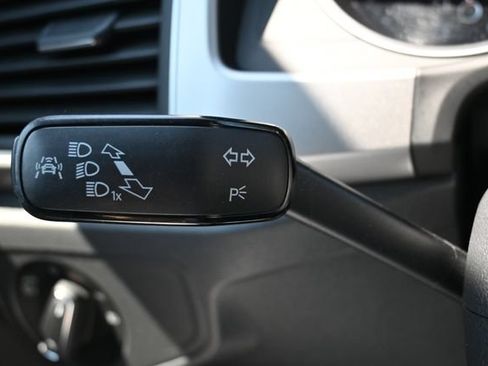 Used 2018 Volkswagen Atlas SE w/ R-Line Package AWD/4WD image 42