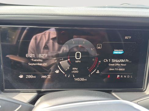 Used 2025 GMC Terrain Elevation AWD/4WD image 13