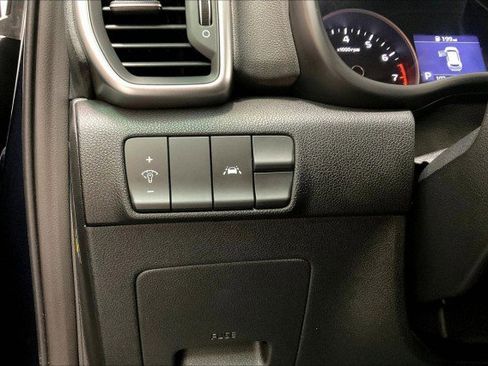 Used 2020 Kia Sportage LX image 32