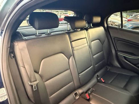 Used 2019 Mercedes-Benz GLA 250 image 32