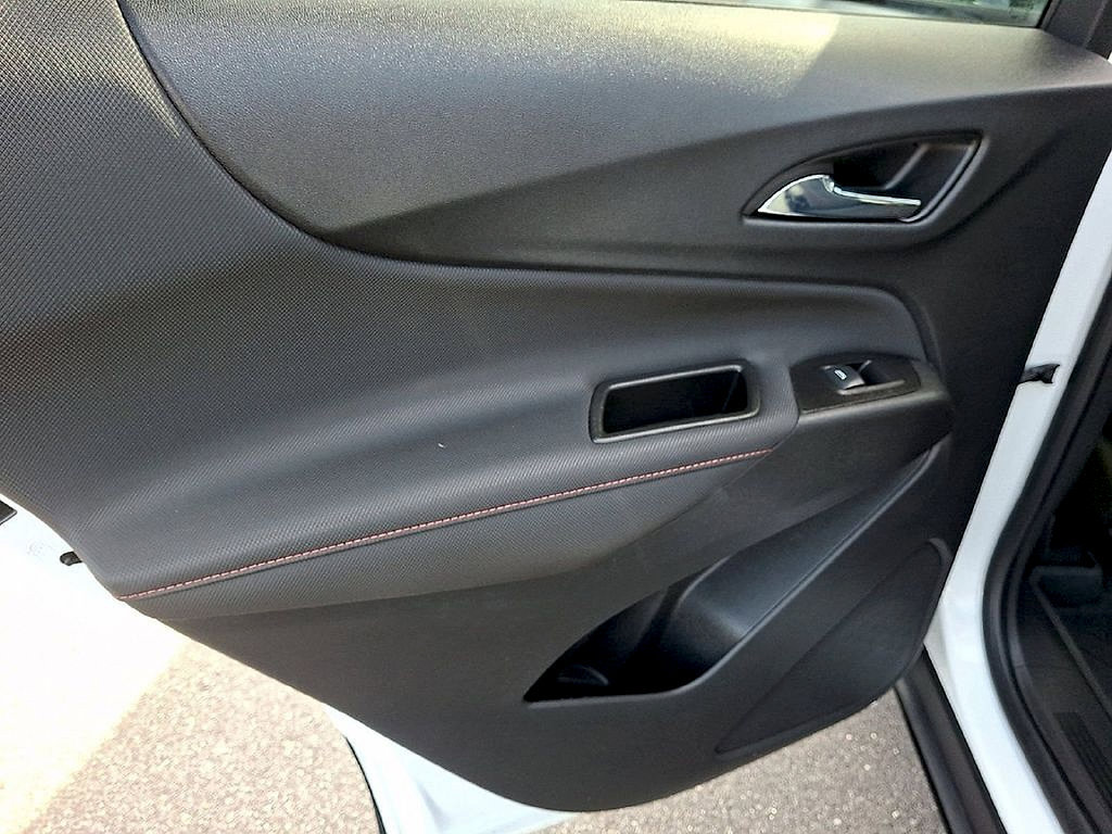 Used 2022 Chevrolet Equinox RS AWD/4WD image 22