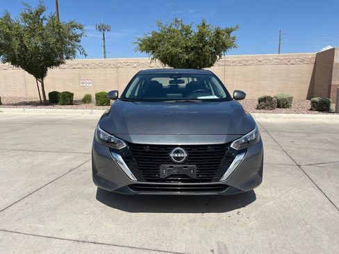 Used 2025 Nissan Sentra SV FWD image 3