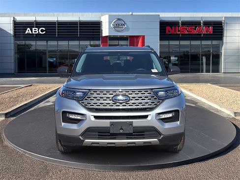 Used 2023 Ford Explorer XLT w/ Equipment Group 202A image 2