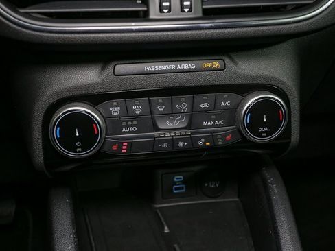 Used 2022 Ford Escape Titanium w/ Titanium Elite Package image 28