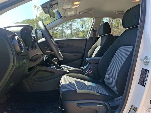 Used 2023 Hyundai Kona SE w/ Cargo Package image 16