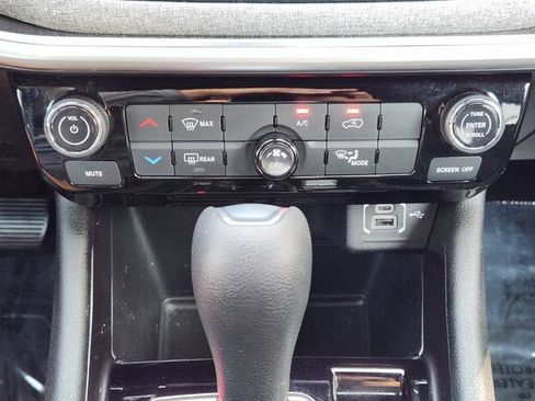 Used 2025 Jeep Compass Sport w/ Mopar Graphics Package AWD/4WD image 21