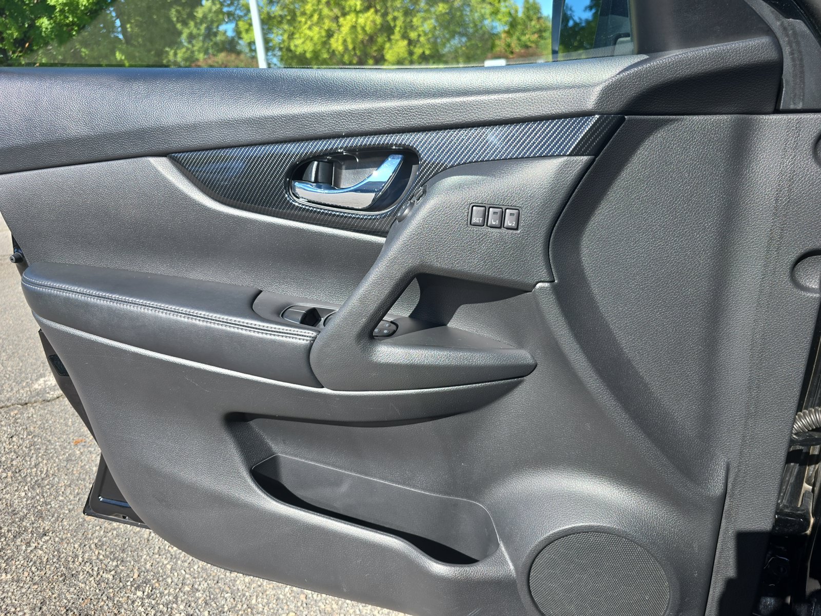 Used 2018 Nissan Rogue SL AWD/4WD image 23