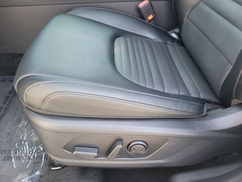 Used 2025 Kia Sportage SX FWD image 22