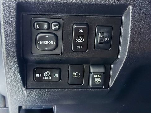Used 2020 Toyota Tundra 1794 Edition w/ TRD Off-Road Package AWD/4WD image 11
