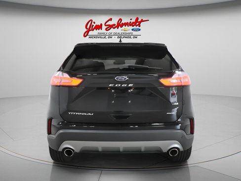 Used 2024 Ford Edge Titanium AWD/4WD image 5