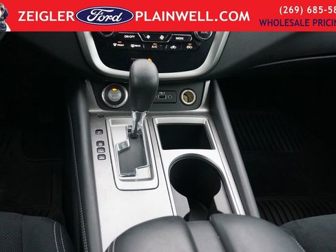 Used 2022 Nissan Murano S image 15