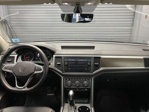 Used 2021 Volkswagen Atlas SE w/ Panoramic Sunroof Package image 11