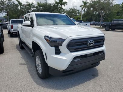 New 2025 Toyota Tacoma SR5